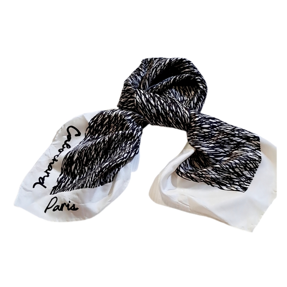 🌲10/$20. Artistic Dark Brown and Light Cream Scarf